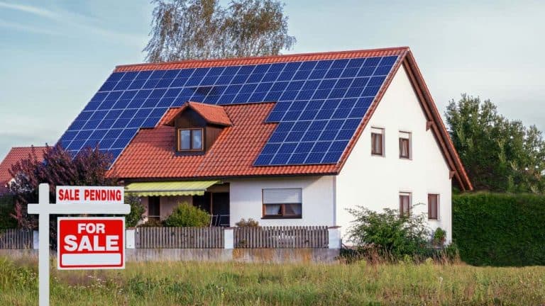House with Solar panels for sale